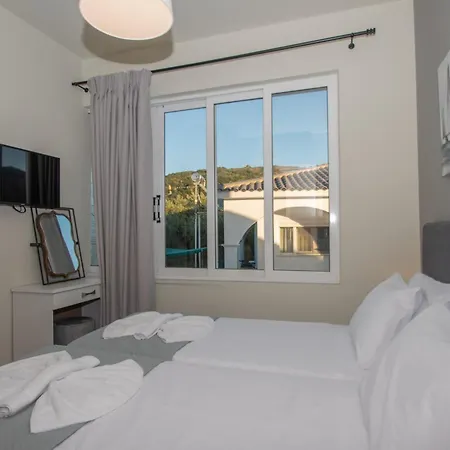 Aparthotel Ilision Aqua - Exclusive Private Pool Argassi